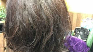クセ毛ロング　ファシナトゥール