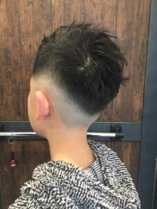 フェードカット,メンズ,学生,刈り上げ,ファシナトゥール,大阪,堺市,南区,泉北,オシャレメンズ,バリカン,