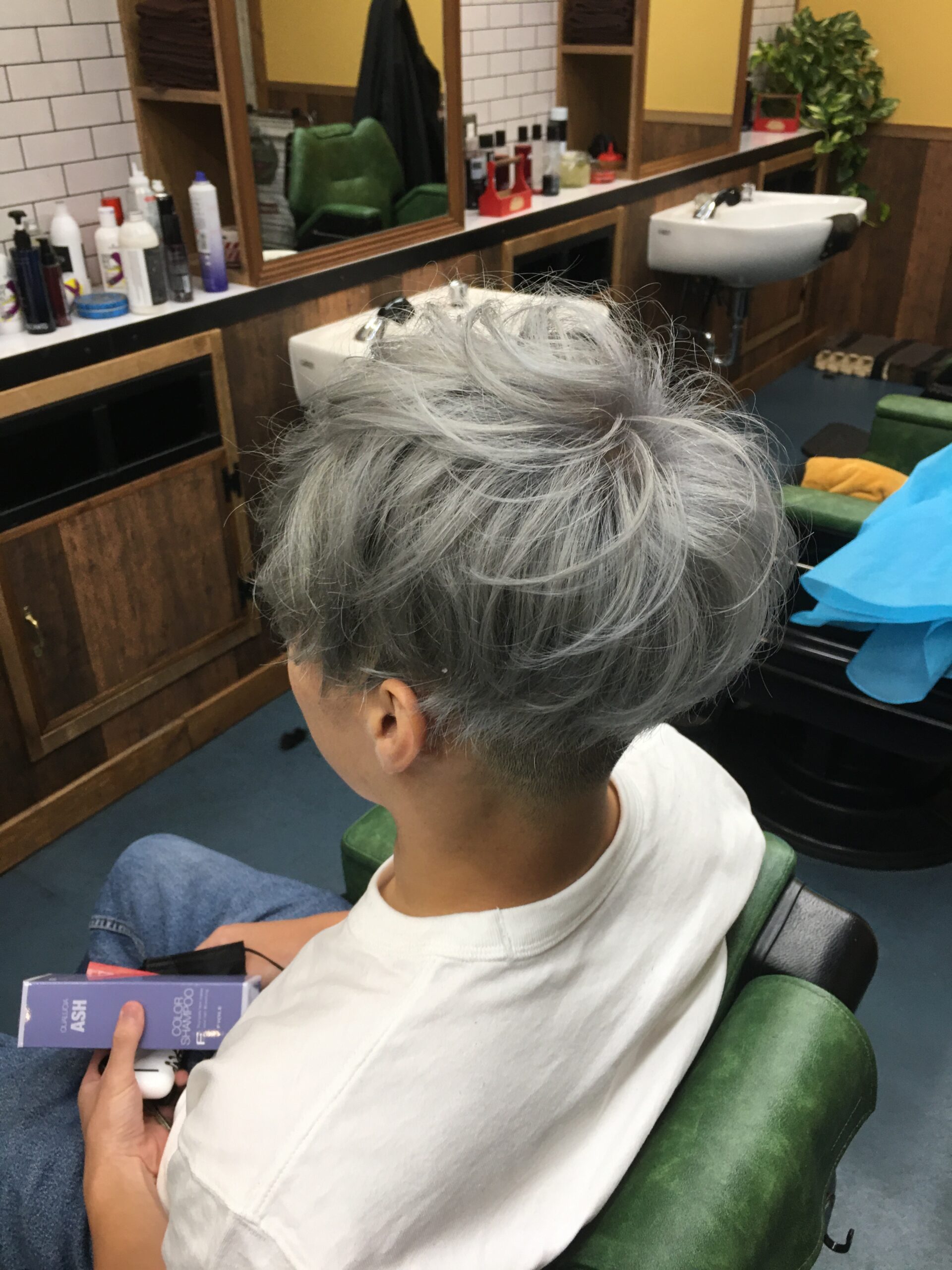 シルバーカラー ブリーチは絶対必須ですよ Facinatulu ファシナトゥール